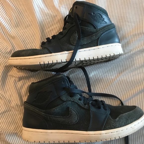 nike air jordan 1 retro mid armory navy